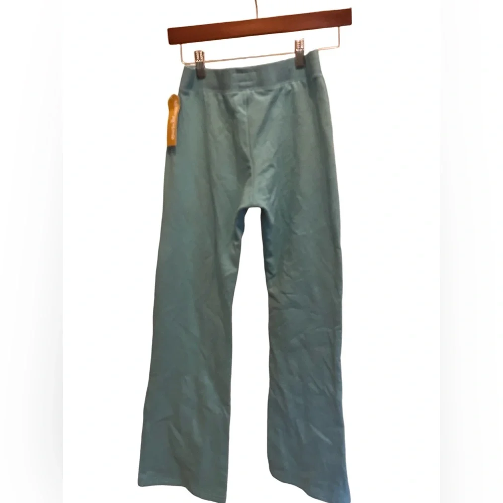 Oshkosh B’Gosh Light Blue Bell Bottom Sweat Pants With Flower Detail NWT 14/16